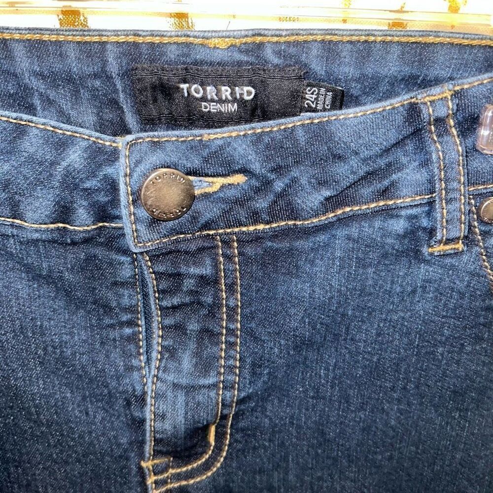 Torrid dark wash skinny jeans size 24S plus size